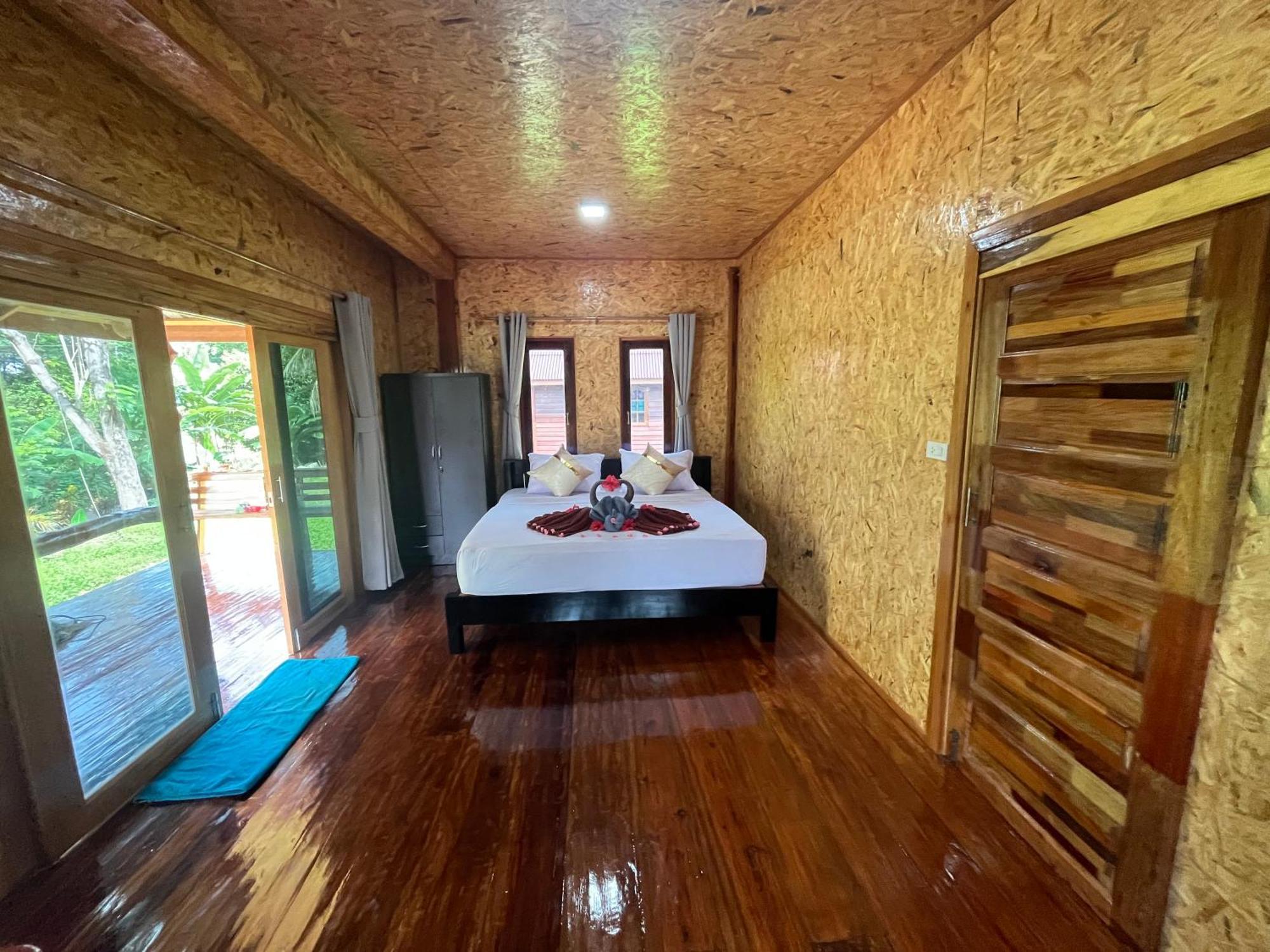 Koh Jum Home Stay Exteriör bild